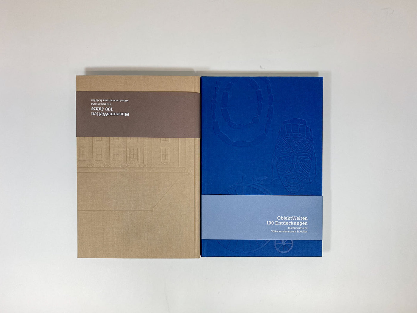 Buch mit Farbigen Schutzumschlägen 100 Jahre Historisches und Völkerkundemuseum St. Gallen