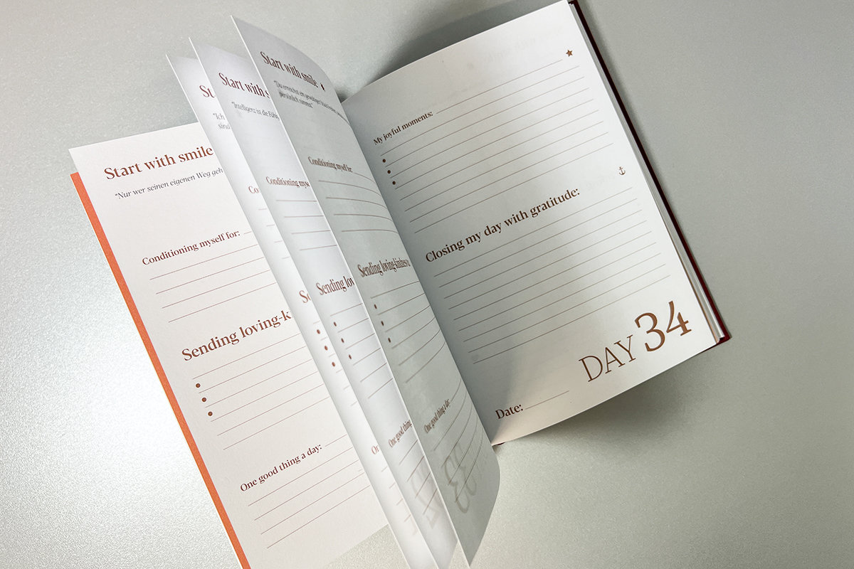 Pages d'agenda avec reliure cousue Light up!