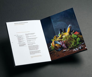 Brochure agrafée avec image culinaire Rezeptbuch Set FEUER & RING